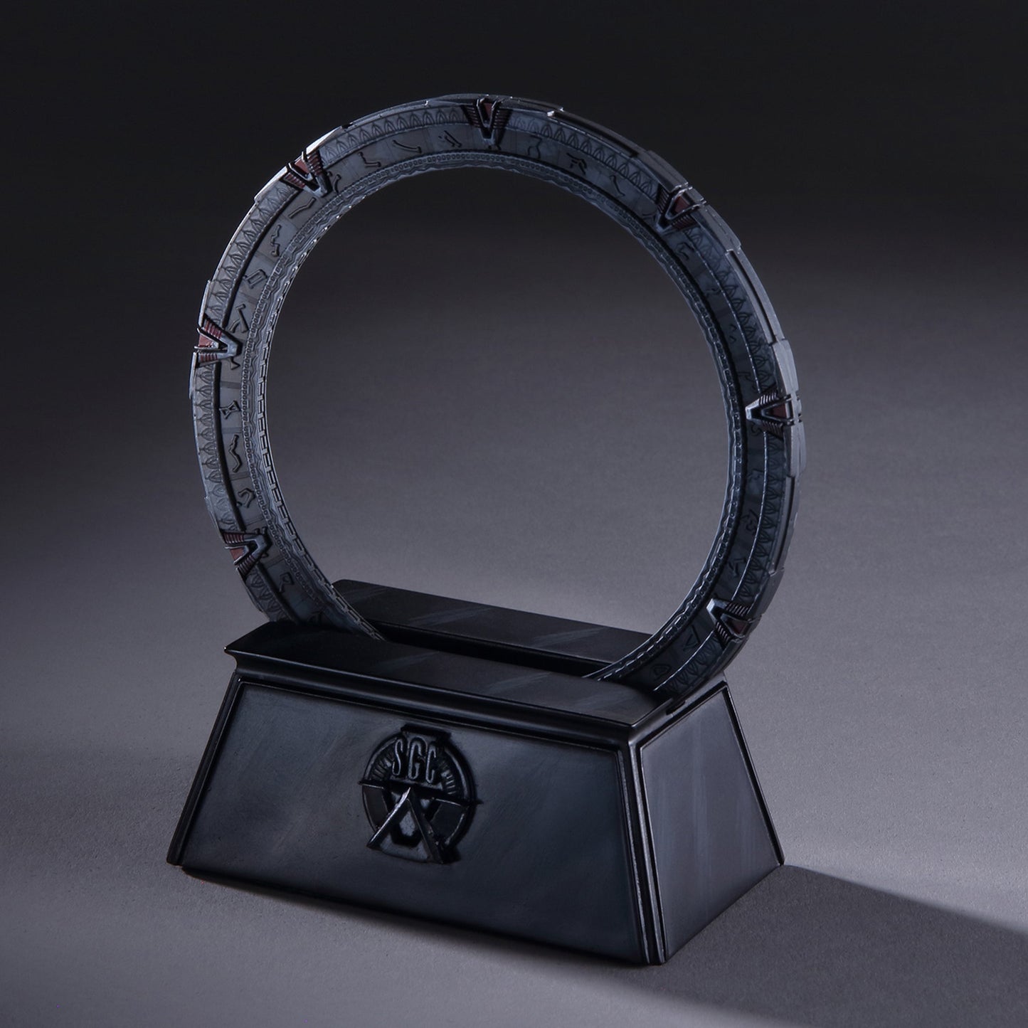 Convention Exclusive: Miniature SG-1 Stargate