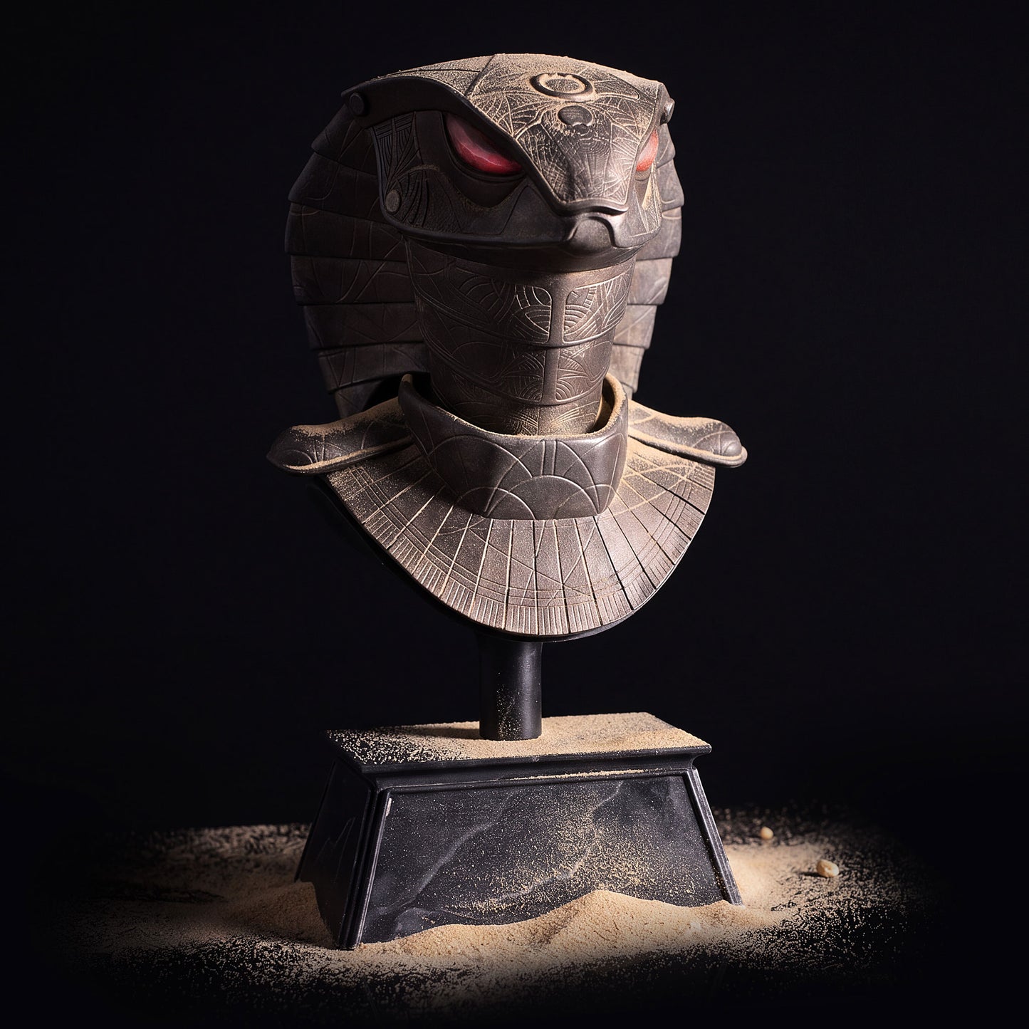 Stargate Desktop Replicas: Serpent Guard Helmet