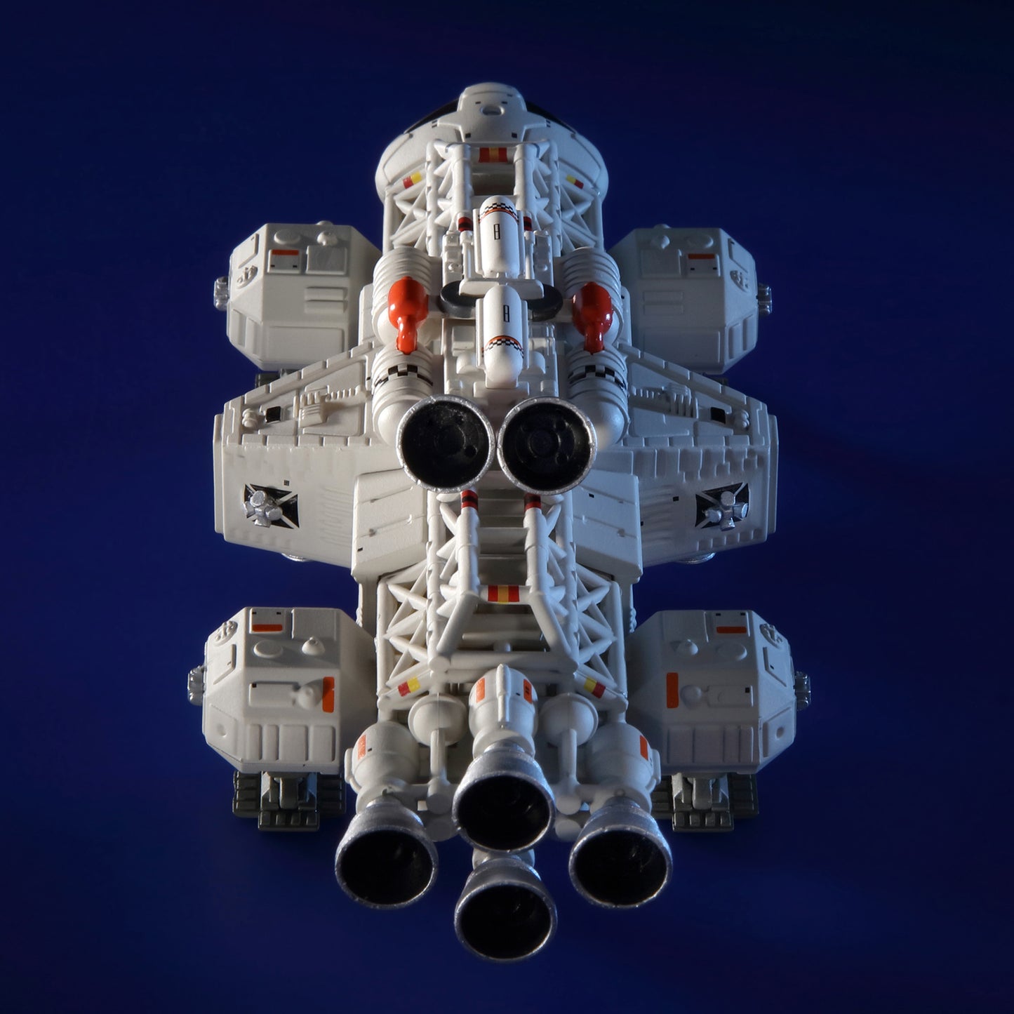 Space 1999  Deluxe 5inch Laboratory Eagle - ALP3